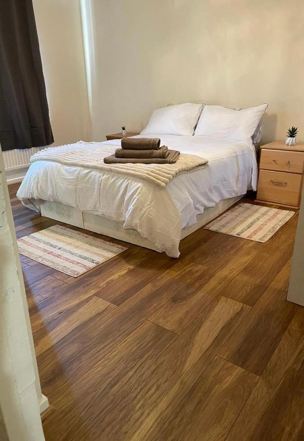 Single And Doubles Rooms Close To Central 伦敦 外观 照片
