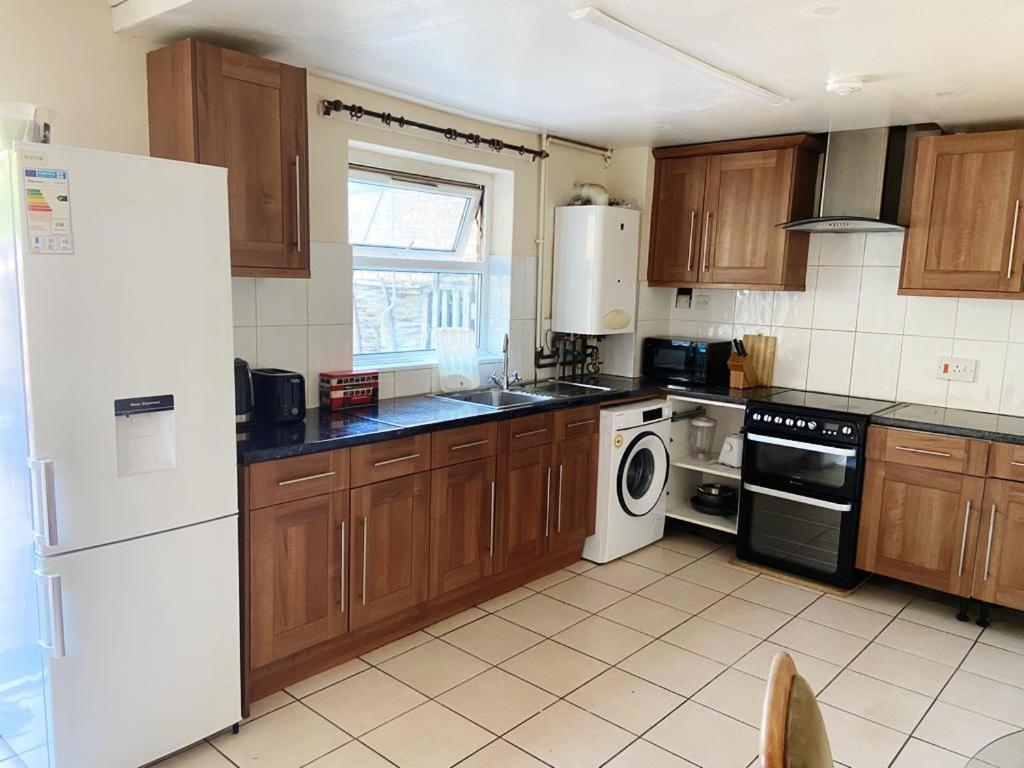 Single And Doubles Rooms Close To Central 伦敦 外观 照片